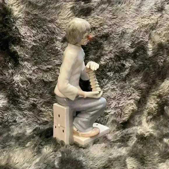 Vintage TENGRA Valencia Spain  Porcelain Clown Figurine - Picture 4 of 10